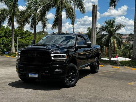 RAM 2500 6.7 I6 TURBO DIESEL LARAMIE NIGHT EDITION CD 4X4 AUTOMÁTICO